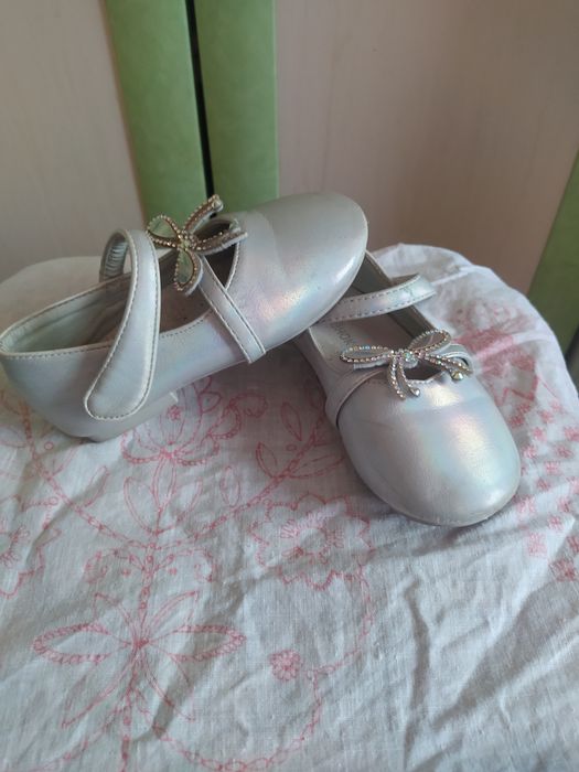 Обувь для девочки