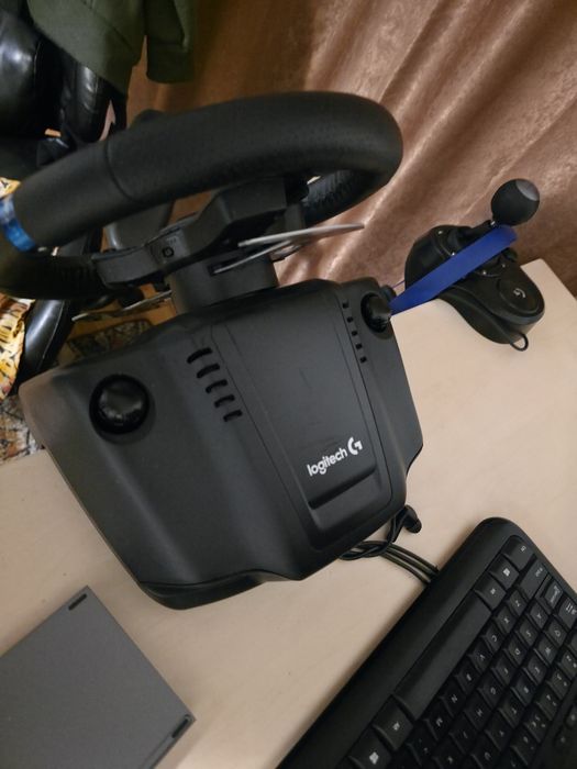 Volan Logitech G29