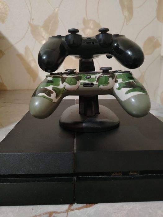 Play Station 4+жостик