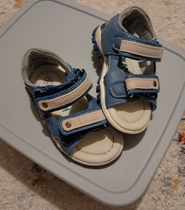 Sandale mărimea 21 Action boy