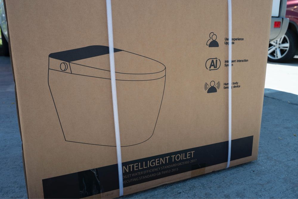 Wc smart cu iesire in spate