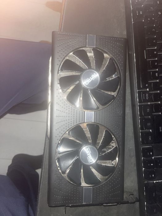 Vand  placa video rx 580 nitro+ 4gb