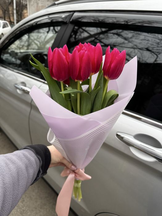 Тюльпаны. Корпоративные букеты. Цветы оптом