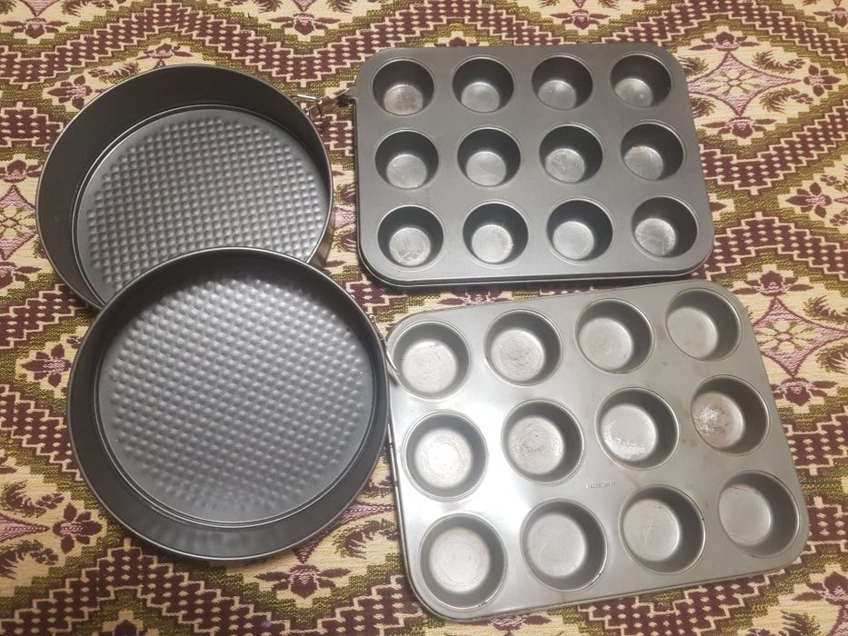 Форми за печене на торта и мъфини