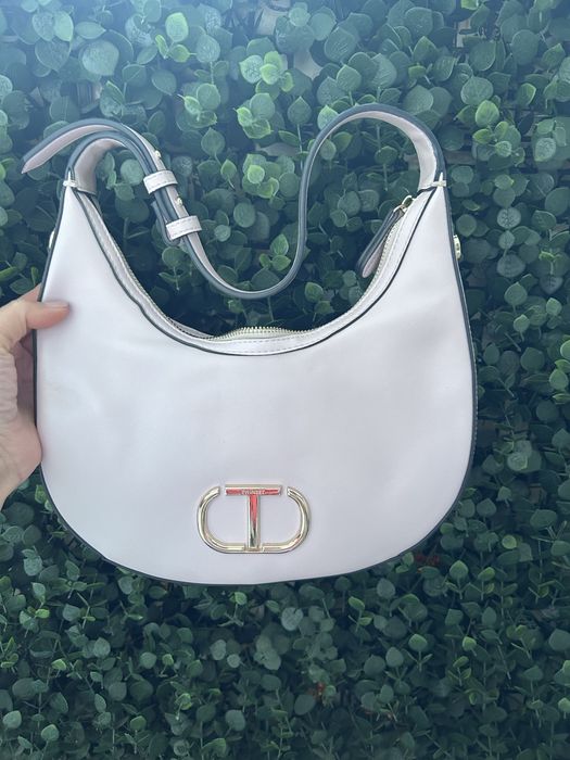 Чанти ICEBERG и Patrizia PEPE,KarlLagerfeld,Michael Kors