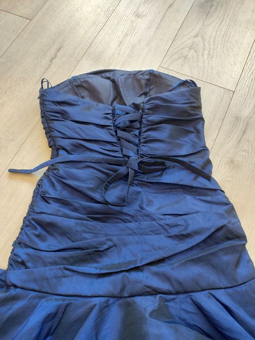 Официална  рокля