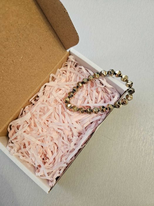 Гривна от естествен пирит