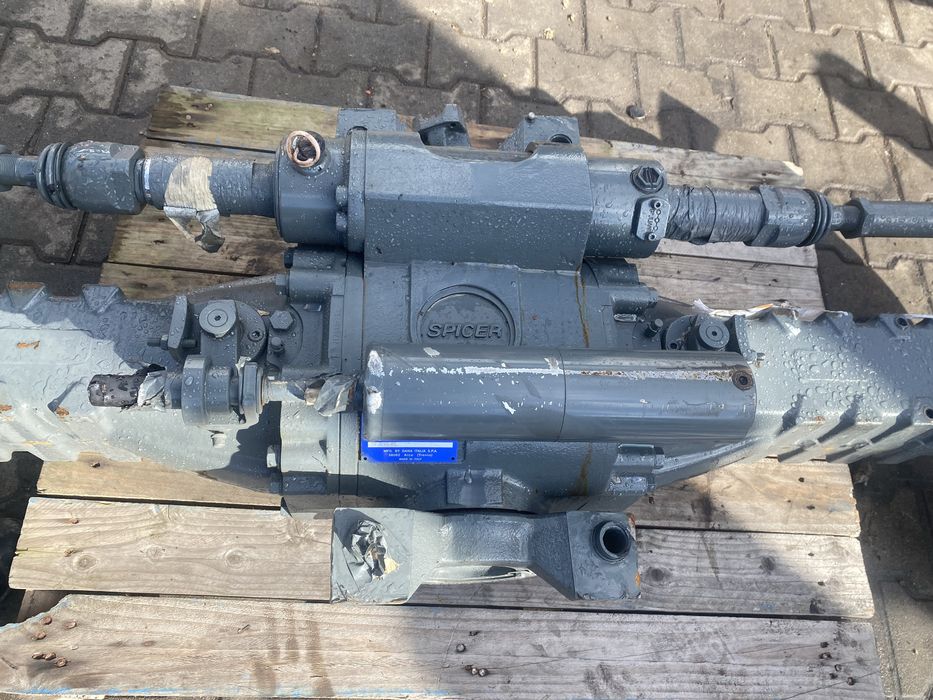 De vanzare punte Dana Spicer noua