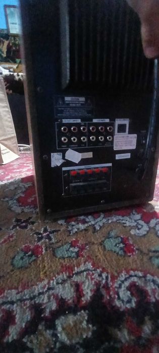 Subwoofer Genius mâna a doua