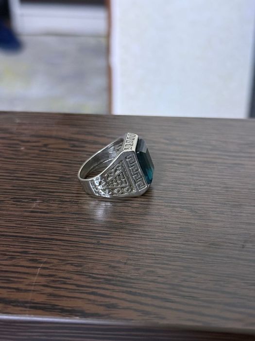 Продам кольцо печатка размер 19-20 хорошом состояние