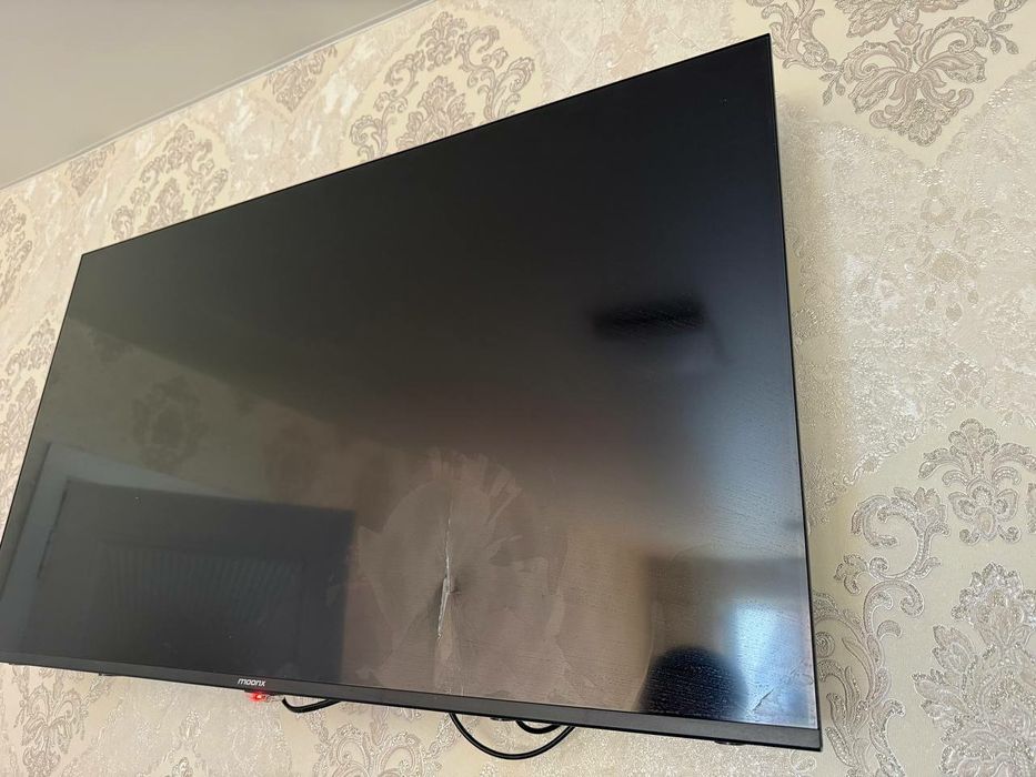 MOOONX 43 televizor sotiladi