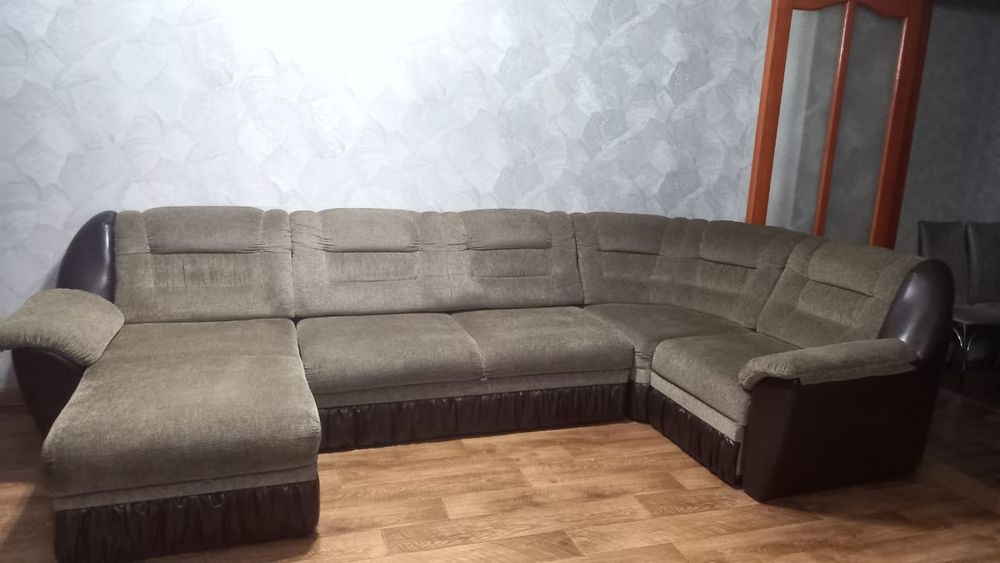 Продам две двери сосновые