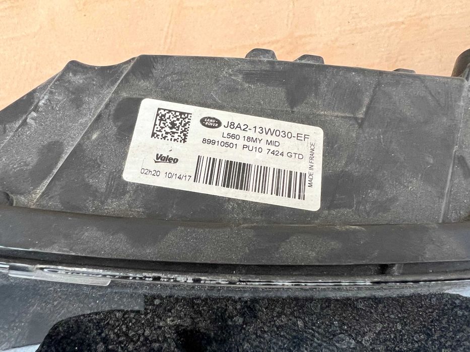 Far stanga / dreapta  Land Rover Velar J8A213W029EF J8A213W030EF