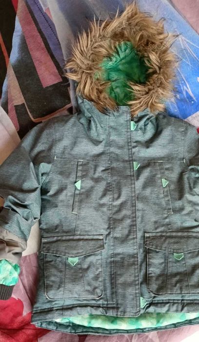 Детско ски (зимно) яке от Декатлон, 113-122см, яке Бенетон