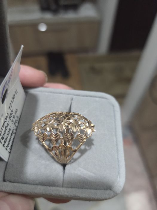 Золотое кольцо  продам
