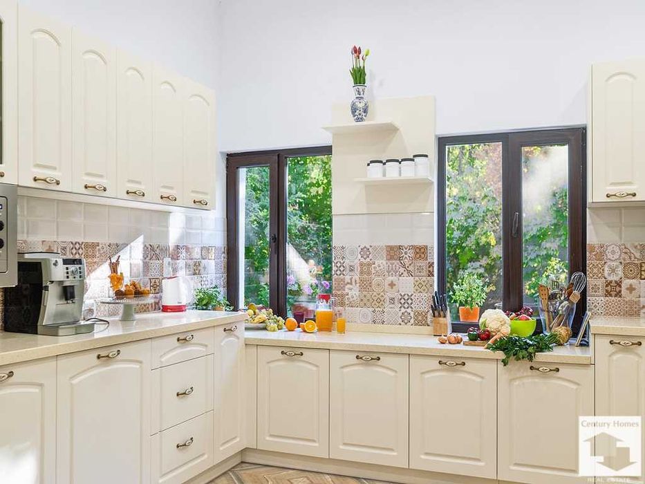 125175 Голям имот с просторна къща, басейн и барбекю в Еленския Блакан