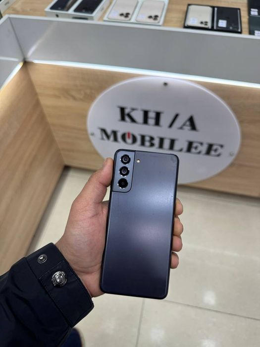 Samsung s 21.            .