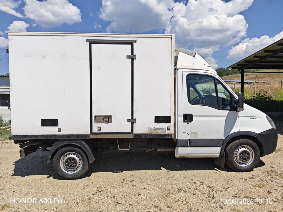 Хладилен бус- IVECO DAYLY 35 S14