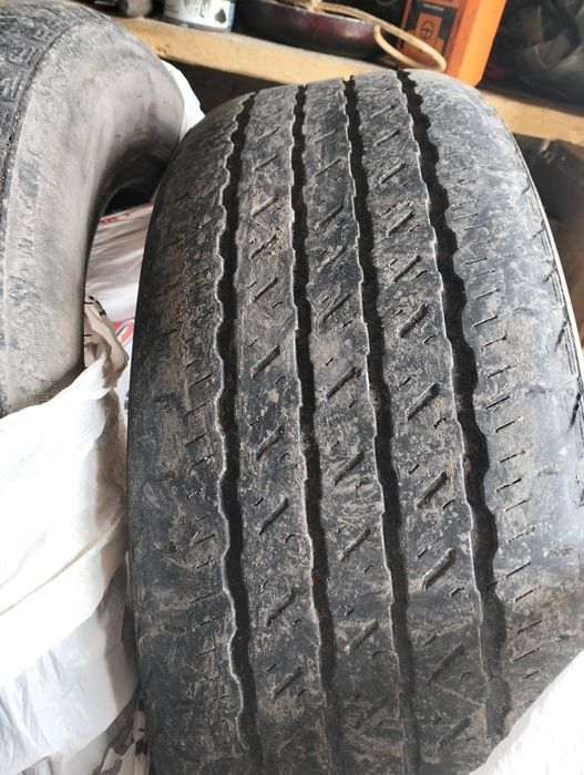 Продам шины б/у 225/65 R17