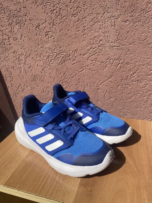 Pantofi sport Adidas baieti marimea 35