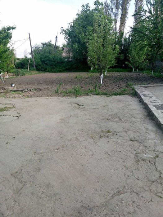 Продается дом с участком.