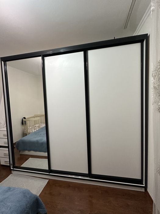 Продам шкаф  срочно