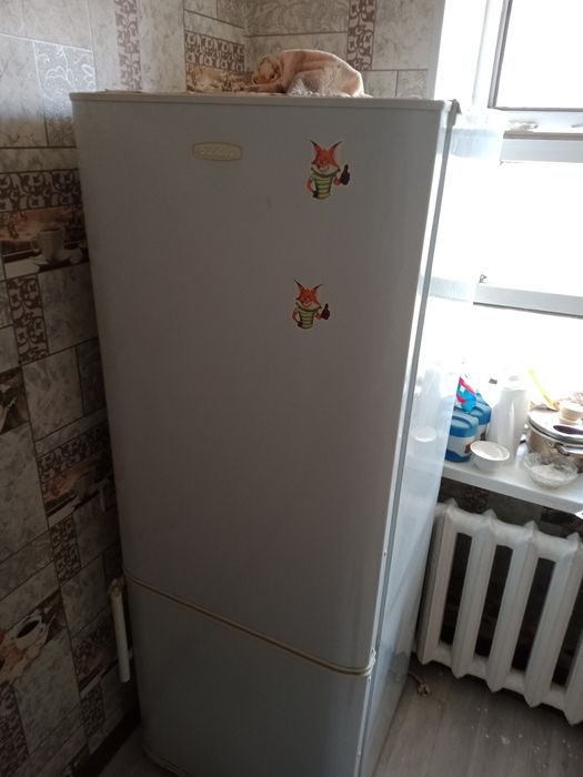 Холодильник сатылады