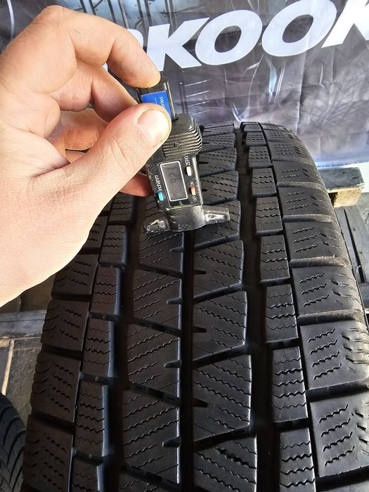 1 anvelopa iarna 235 65 16C Falken 9mm