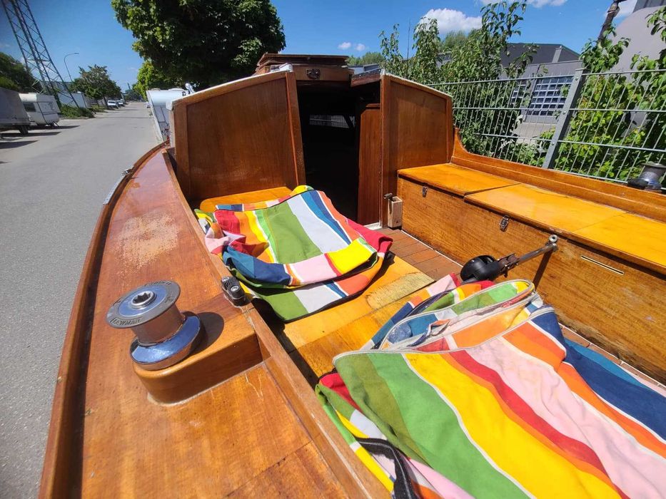 Модел: Jollenkreuzer 7.75 м (Class) , ARGO Махагон + GRP