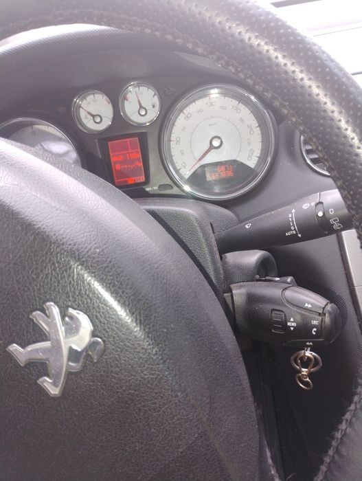 Vând Peugeot 308 sw din 2011