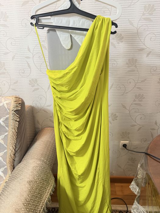 Продам платья от zara