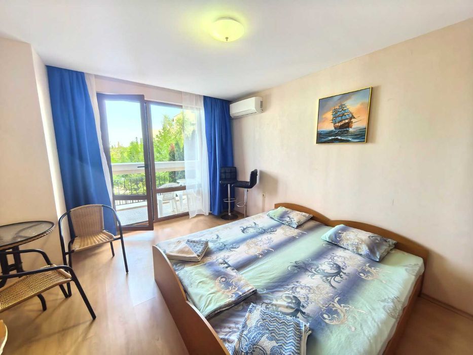 Студио в Свети Влас Първа линия