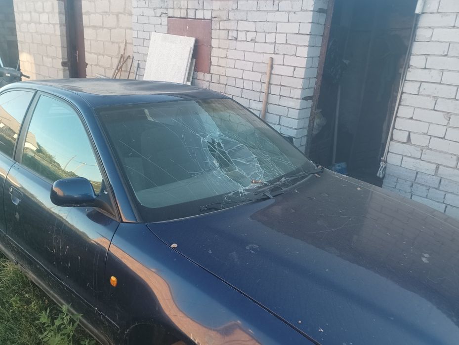 Продам Ауди А4  на запчасть