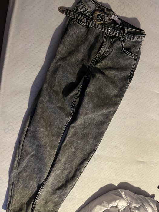 Дънки с колан bershka