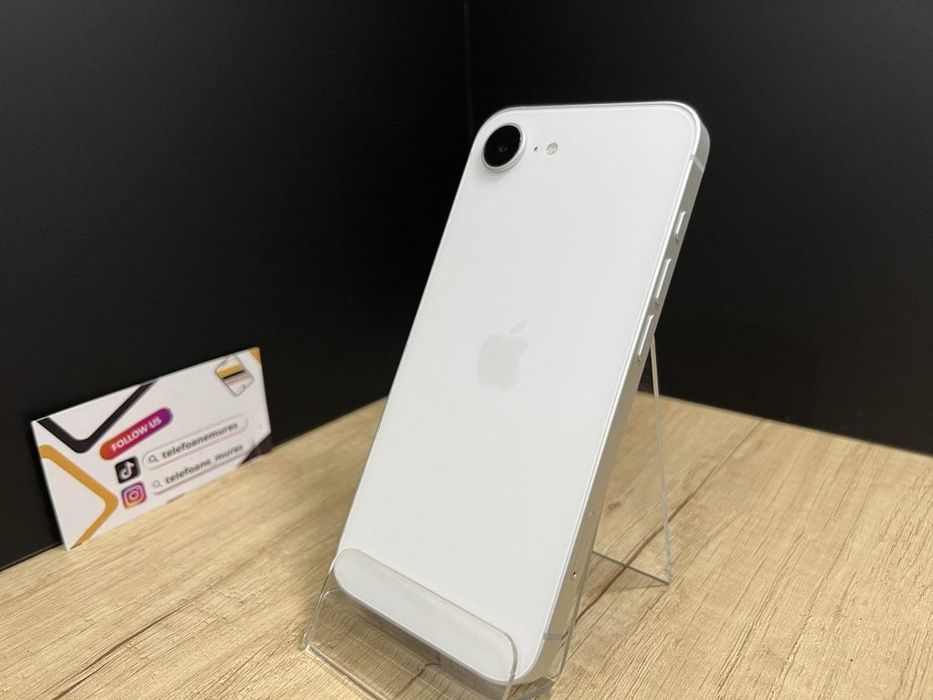 Iphone 16e 128Gb White Second-Hand Foarte Bun 3 ani garanție, Telefoan