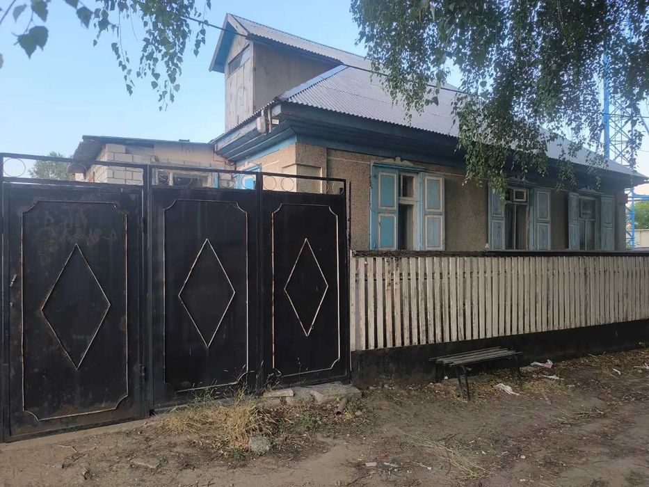 Продам дом под разбор