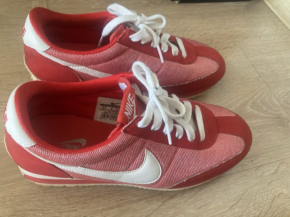 NIKE спртно-елегантни Маратонки