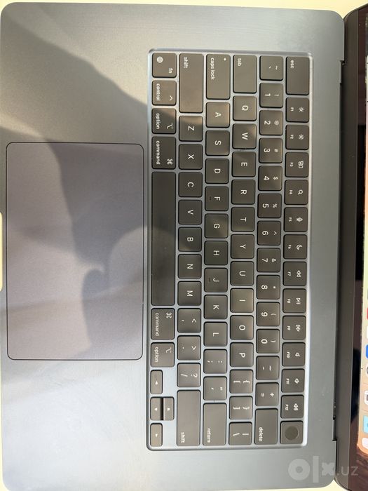 MacBook Air M3 (2024)