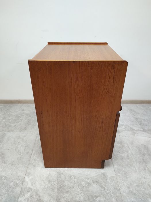 Конзолен шкаф Nathan от 70-те А044