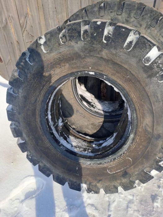 продам покрышку погрузчик
