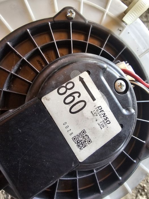 Motoras aeroterma mitsubishi pajero IV cod 116340-8601