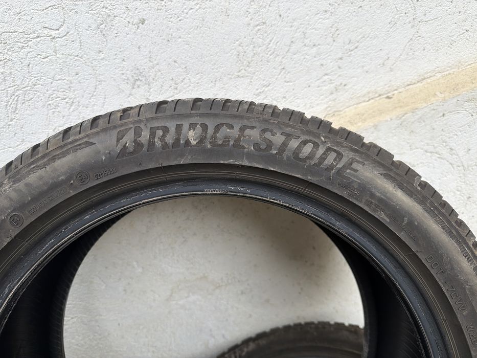 4 anvelope iarnă Bridgestone Blizzak LM005 235/45 R18 98V