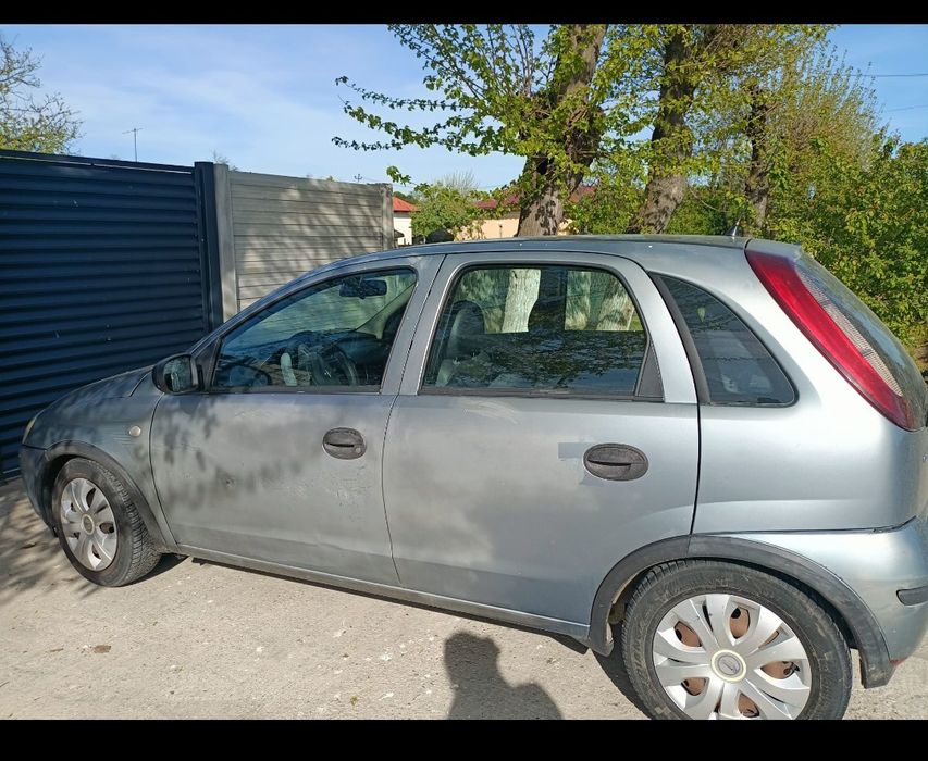 Opel corsa c 2004