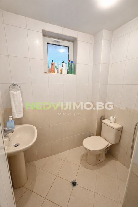 Къща на 4 етажа под наем във Виница