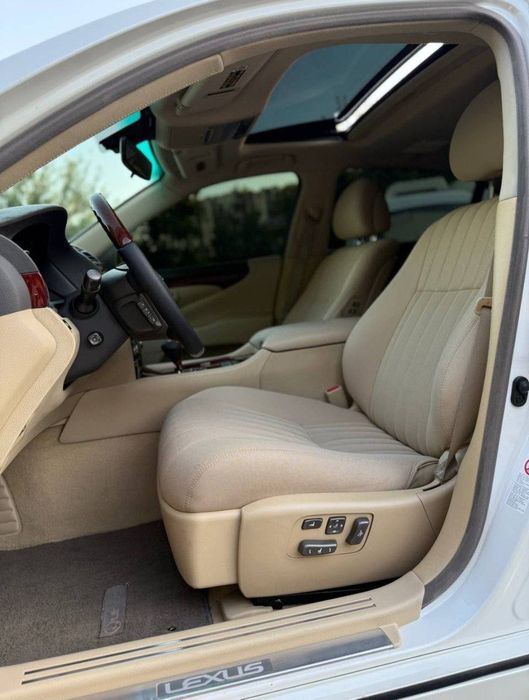 Lexus ls460sotiladi