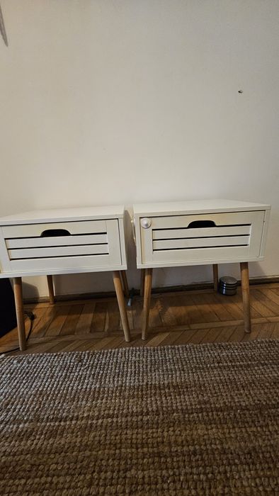 Doua noptiere Jysk Broby