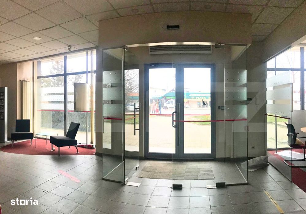 Spatiu comercial stradal, 160 mp, zona Micro 3