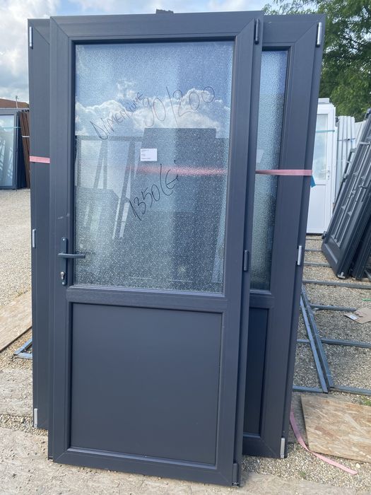 Usi gri antracit simple de la 1350 lei