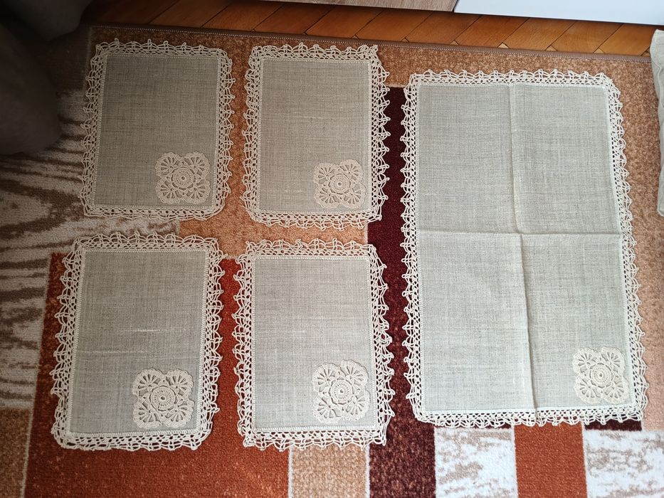 Продавам ръчни плетива и декорирани възглавници