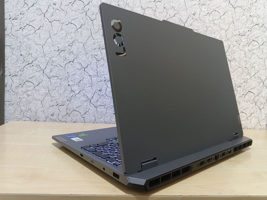 LENOVO LOQ 15,6" IPS 144Hz/CORE i5-12450HX/16GB DDR5/512GB/RTX3050 6GB